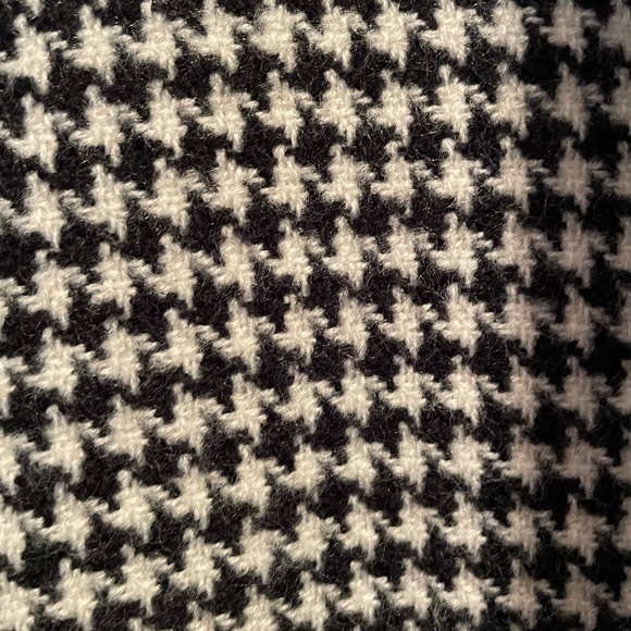 Loft houndstooth shawl - M/L - Picture 3 of 4